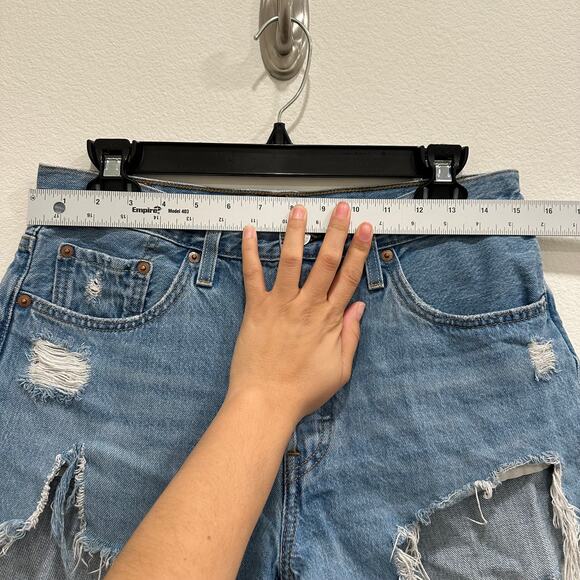 Levis 501 Jean Shorts Womens 29 Blue Medium Wash High Rise Button Stretch Denim - Picture 3 of 8